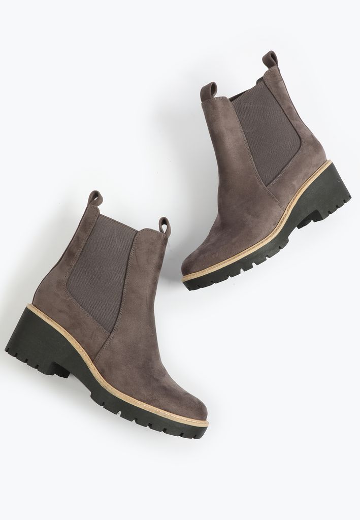 SuperCush Rory Lug Chelsea Boot - Image 2